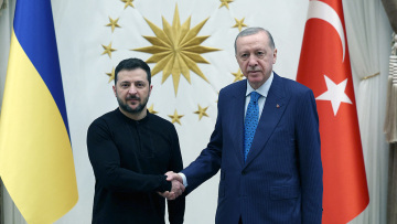 Οι διαπραγματεύσεις δεν πρέπει να γίνονται πίσω από την πλάτη μας, λέει ο Ζελένσκι - Στήριξη Ερντογάν στην εδαφική ακεραιότητα της Ουκρανίας