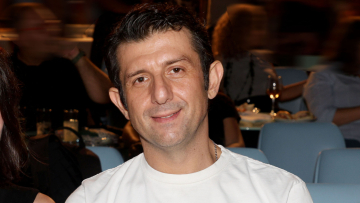 Οικονόμου για γέροντα μοναστηριού που διαμαρτυρήθηκε για παράσταση: Καλά θα κάνει να κοιτάει τη μάντρα του και να μην ασχολείται με τα κοσμικά