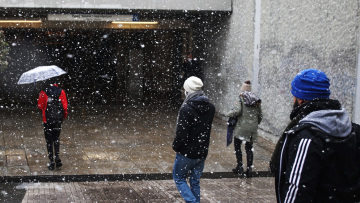 Κακοκαιρία Coral: Επιμένει ο ψυχρός καιρός -  Πού και πότε θα πέσουν χιόνια στην Αττική