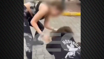 Άγριος ξυλοδαρμός 13χρονης σε πλατεία της Νίκαιας - Βιντεοσκόπησαν την επίθεση και τη δημοσίευσαν στα social media