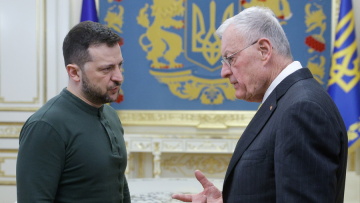 «Εκτενείς και θετικές» συζητήσεις με τον «θαρραλέο Ζελένσκι» είχε ο απεσταλμένος του Τραμπ στην Ουκρανία