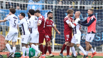 Ηρακλής-ΑΕΛ 2-2: Επεισοδιακή ματσάρα με... κερδισμένη τη Λάρισα που έμεινε στο +6 - Δείτε τα γκολ