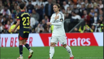  Ρεάλ Μαδρίτης – Τζιρόνα 2-0: Εύκολη νίκη για τη «Βασίλισσα», έπιασε τη Μπαρτσελόνα στην κορυφή 