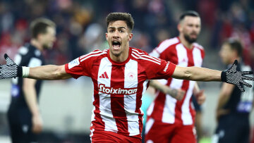 Ολυμπιακός - ΠΑΟΚ 2-1: Τρίποντο κορυφής στον Πειραιά - Δείτε τα γκολ 