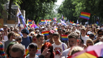 Το Pride να γίνει σε κλειστό χώρο για να προστατευτούν τα παιδιά, λέει η κυβέρνηση Όρμπαν