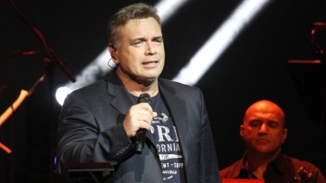 Ο Μανώλης Λιδάκης έπεσε για ύπνο και δεν ξύπνησε, λέει ο αδερφός του