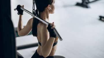 Γιατί να επιλέξετε προπόνηση δύναμης και πώς θα βρείτε τι σας ταιριάζει