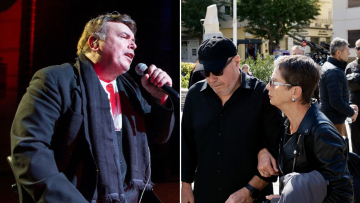 Μανώλης Λιδάκης:  Συντετριμμένα τα αδέρφια του στο τελευταίο «αντίο» στον τραγουδιστή - 