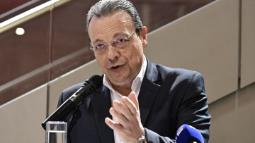 Φάμελλος: Να κατατεθεί η πρόταση δυσπιστίας - Η Βουλή να εναρμονιστεί με την κοινωνία