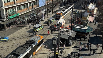 Γερμανία: Αυτοκίνητο έπεσε πάνω σε πλήθος στο Μανχάιμ της Γερμανίας, αναφορές για έναν νεκρό - Δείτε βίντεο