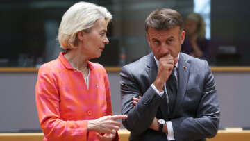 To μεγάλο παζάρι στις Βρυξέλλες για τις αμυντικές δαπάνες: Η ανησυχία για την εξουσία της φον ντερ Λάιεν και τα ψιλά γράμματα για τη ρήτρα διαφυγής