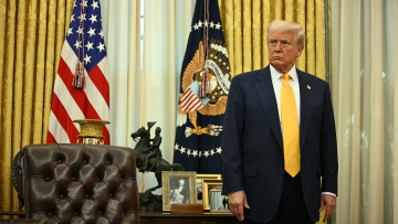 Τραμπ εναντίον... όλων με «βροχή δασμών» από σήμερα - Άμεσα αντίμετρα ανακοίνωσε η Κίνα