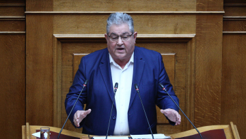 Live από τη Βουλή η συζήτηση για το Κράτος Δικαίου, στο βήμα ο Κουτσούμπας