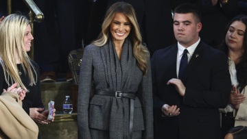 Μελάνια Τραμπ: Αποθεώθηκε στο Κογκρέσο η Πρώτη Κυρία των ΗΠΑ - Δείτε βίντεο