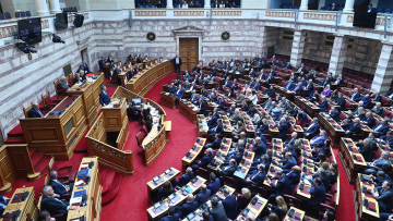 Ολοκληρώθηκε και η δεύτερη ημέρα της συζήτησης στη Βουλή για την πρόταση δυσπιστίας