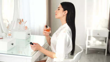Από αντιηλιακά μέχρι αιθέρια έλαια, ποια «φυσικά» καλλυντικά μπορούν να βλάψουν την υγεία
