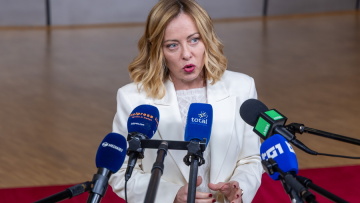 Αναμένω από τη Ρωσία σαφείς ενδείξεις της προθυμίας της να επιδιώξει ειρήνη στην Ουκρανία, λέει η Μελόνι 