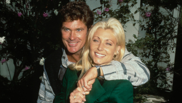 Πάμελα Μπαχ: Η πρώην σύζυγος του Ντέιβιντ Χέισελχοφ ήταν εξαρτημένη από τις ουσίες και το αλκοόλ - Το ατύχημα που της σημάδεψε τη ζωή