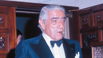 50 χρόνια από τον θάνατο του Αριστοτέλη Ωνάση: Οι περιπέτειες σε Σμύρνη και Αργεντινή, το σχέδιο για την Αθηναϊκή Ριβιέρα και οι θυελλώδεις σχέσεις του