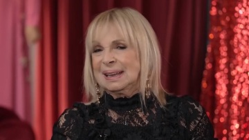 Άννα Φόνσου: Η Βουγιουκλάκη που τη στήριξε όταν ο σύζυγός της την παράτησε, η πολιτικοποιημένη Καρέζη και η παρεξηγημένη πλούσια Γαληνέα