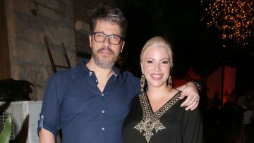 Χάρης Βαρθακούρης για τη σύζυγό του: Η θέση της Αντελίνας είναι στο σπίτι, γιατί οι κόρες μας την έχουν ακόμα ανάγκη