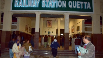 Οι δυνάμεις ασφαλείας του Πακιστάν απελευθέρωσαν πάνω από 100 επιβάτες τρένου που κρατούνταν απο αντάρτες 