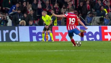 Champions League: Η UEFA δικαιώνει τους διαιτητές για το πέναλτι του Άλβαρες 