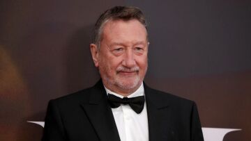 Ο Στίβεν Νάιτ θα αναλάβει την παραγωγή της ταινίας για την επανένωση των Oasis 