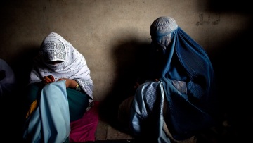 Αφγανιστάν: «Εξωδικαστικές εκτελέσεις, βασανιστήρια, αυθαίρετες συλλήψεις και κρατήσεις, εξαφανίσεις, σφαγές πολιτών»