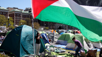 Πανεπιστήμιο Columbia: Αποβολές και ανάκληση πτυχίων φιλοπαλαιστίνιων φοιτητών υπό κυβερνητικές πιέσεις