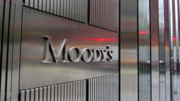 Moody’s: Τι δείχνει (και τι κρύβει) η ολική επαναφορά στην επενδυτική βαθμίδα
