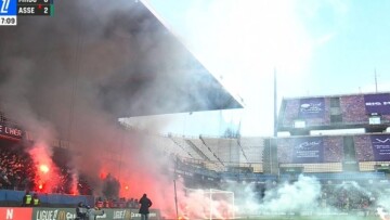 Μονπελιέ - Σεντ Ετιέν: Διεκόπη οριστικά το παιχνίδι μετά από επεισόδια στις κερκίδες - Βίντεο 