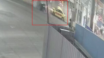 Τροχαίο στη Θηβών: Βίντεο ντοκουμέντο από τη θανάσιμη σύγκρουση - Νεκρός οδηγός ταξί, τρεις τραυματίες