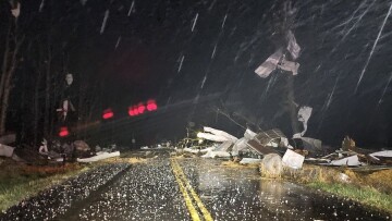 Φονικοί ανεμοστρόβιλοι και καταιγίδες στις ΗΠΑ - Στους 33 οι νεκροί, μεγάλες υλικές ζημιές