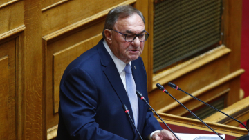 Εξαίρεση από την προανακριτική για τα Τέμπη ζήτησε ο Δημήτρης Καλογερόπουλος – Τον αντικαθιστά η Μαρία Αντωνίου