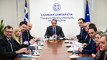Κυριάκος Μητσοτάκης: Στο υπουργείο Οικονομικών, συναντάται με τον Κυριάκο Πιερρακάκη