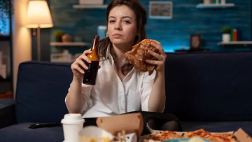 Πόσες μέρες «πολύ κακής» διατροφής αρκούν για να αποσυντονίσουν σάκχαρο και… εγκέφαλο