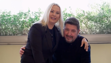 Βίντεο teaser Χαρδαλιά αγκαλιά με τη σύζυγό του - Τα υπονοούμενα και η ατάκα «το κάνουμε τρεις φορές την ημέρα»