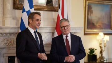 Επικοινωνία Μητσοτάκη - Στάρμερ για την Ουκρανία