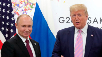 Τραμπ μετά τη συνομιλία με τον Πούτιν: Θα εργαστούμε γρήγορα για μια πλήρη κατάπαυση πυρός και για τον τερματισμό του πολέμου