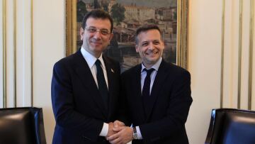 Δούκας για σύλληψη Ιμάμογλου: Φίλε Εκρέμ, είμαστε δίπλα σου