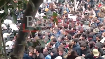 Κωνσταντινούπολη: Μεγάλη πορεία και επεισόδια στο Πανεπιστήμιο μετά τη σύλληψη του Εκρέμ Ιμάμογλου