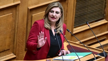 ΠΑΣΟΚ: Άγρια κόντρα Ανδρουλάκη – Λιακούλη για τις επόμενες κινήσεις στην προανακριτική