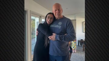 Ντέμι Μουρ στον Μπρους Γουίλις: Σε αγαπάμε - Τα οικογενειακά στιγμιότυπα από τα 70ά γενέθλιά του 