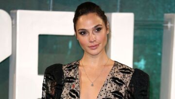  Γκαλ Γκαντότ: «Δεν μπορούσα να μείνω σιωπηλή» - Οι δηλώσεις της μετά τις αποδοκιμασίες στη Λεωφόρο της Δόξας από φιλοπαλαιστίνιους διαδηλωτές