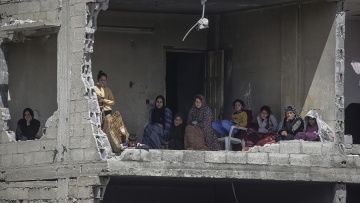 Το Ισραήλ απευθύνει την «τελευταία προειδοποίηση» στη Χαμάς για να απελευθερώσει τους ομήρους και βομβαρδίζει τη Γάζα