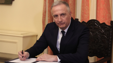 Ορκίστηκε νέος υφυπουργός Ανάπτυξης ο Σταύρος Καλαφάτης