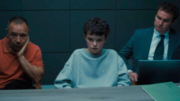 «Adolescence»: Η σειρά- φαινόμενο πάει στη βρετανική Βουλή - «Την παρακολουθώ με τα παιδιά μου, απεχθής η βία που ασκούν οι νέοι άνδρες», λέει ο Στάρμερ