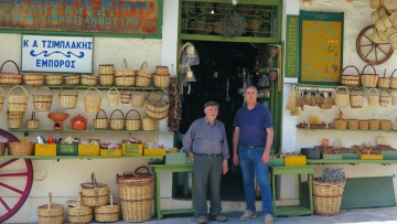 Η ιστορία πίσω από το παλαιότερο παντοπωλείο στη Νάξο