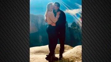 Πύρρος Δήμας: Το φιλί στην Αφροδίτη Σκαφίδα και οι ευχές για τα γενέθλιά της